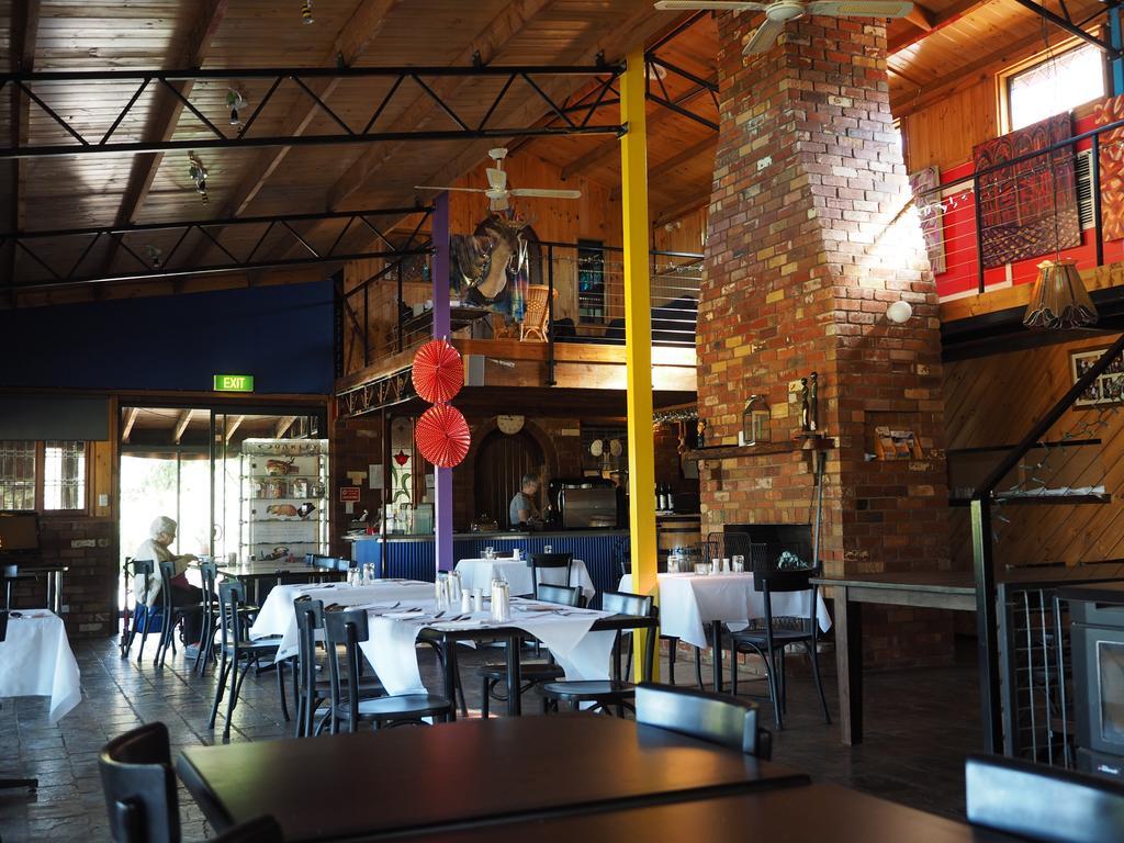 Moonambel Moonbeam Cottages & Rainbow Cafe מראה חיצוני תמונה